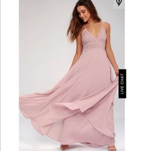 Lulu’s dusty lavender maxi dress